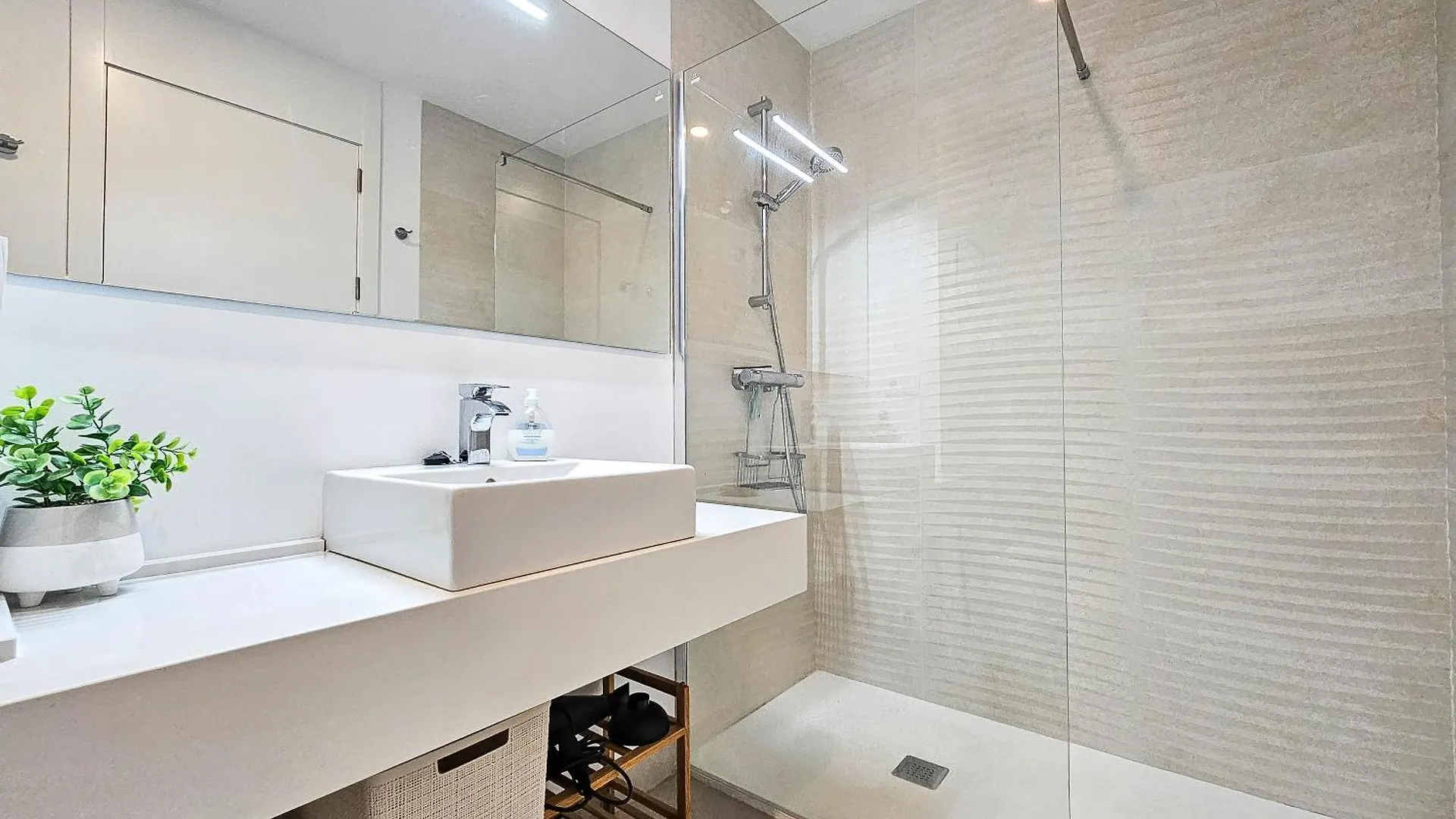 2 Bedroom Penthouse In Serenity Collection In Estepona 0*,  Spagna